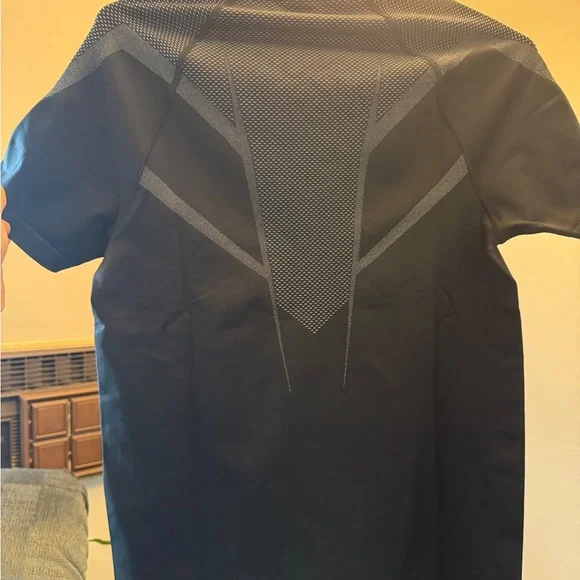 Gymshark Onyx V5 - Men's Black Short Sleeve Tee - Picture 2 of 3